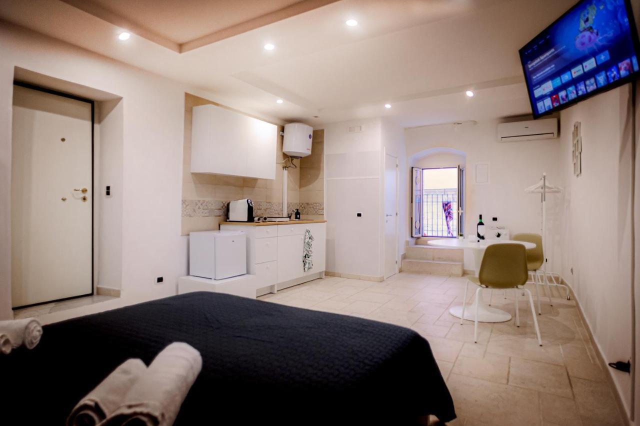 Logico 56 Apartment Бари Екстериор снимка